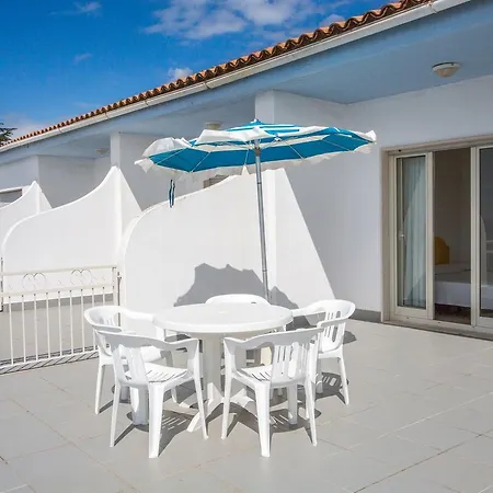 Club La Castellana Aparthotel 4*