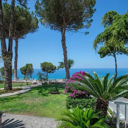 Hotel apartamentowy Club La Castellana 3*