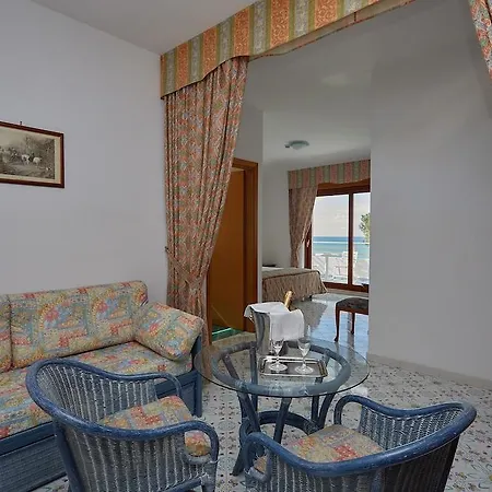 Hotel apartamentowy Club La Castellana
