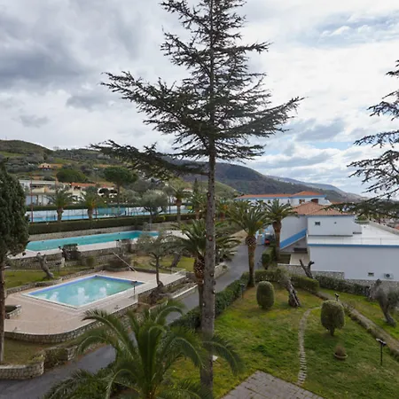 Club La Castellana アパートホテル