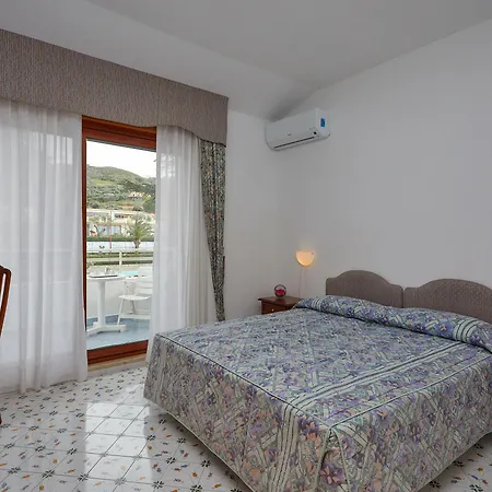 アパートホテル Club La Castellana 3*