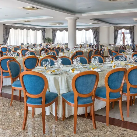 Club La Castellana מלון דירות בלבדרה מריטימו