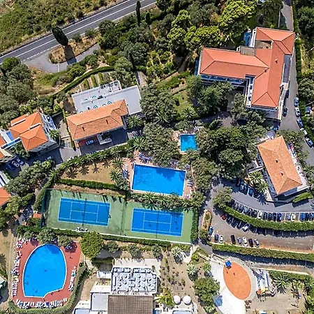 Aparthotel Club La Castellana