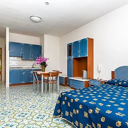 Club La Castellana Aparthotel