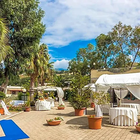 Club La Castellana Aparthotel