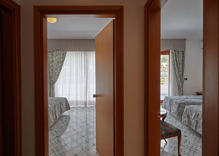 شقة فندقية Club La Castellana 3*