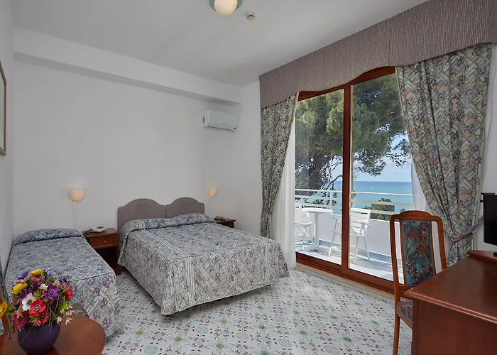 شقة فندقية Club La Castellana 3*