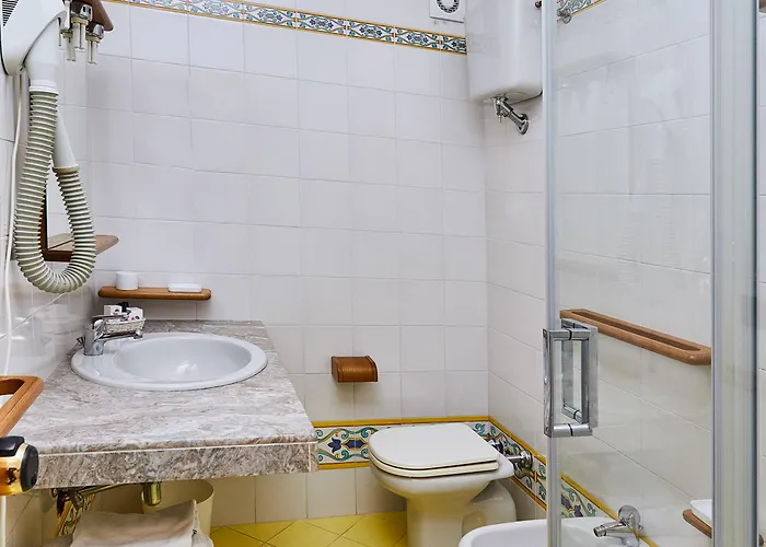 Club La Castellana 3* بلفيديري ماريتّيمو