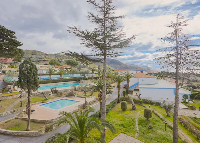 Club La Castellana 3* بلفيديري ماريتّيمو