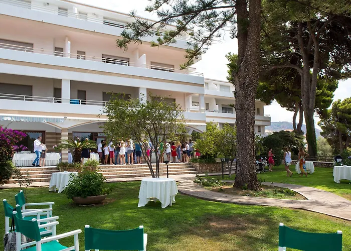 Club La Castellana 3* بلفيديري ماريتّيمو