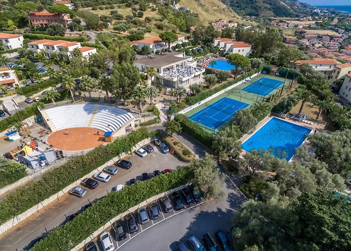 Club La Castellana 3* بلفيديري ماريتّيمو