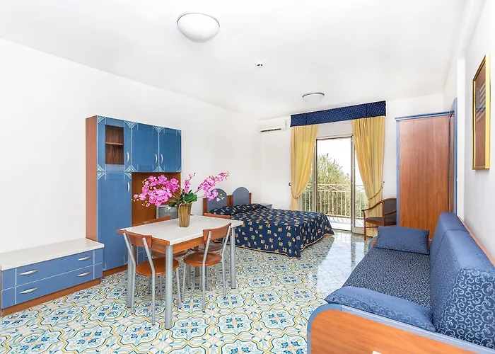 Club La Castellana بلفيديري ماريتّيمو