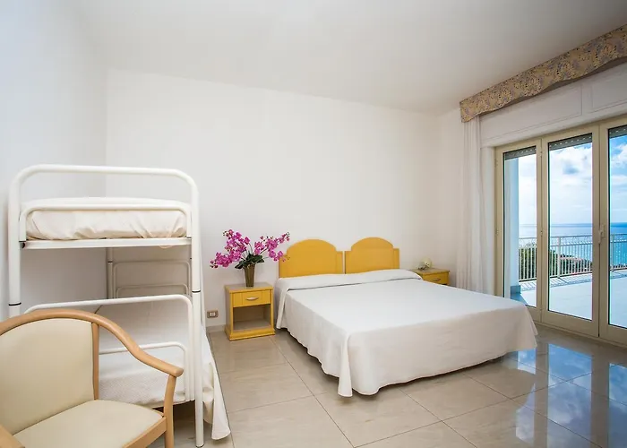 Club La Castellana بلفيديري ماريتّيمو