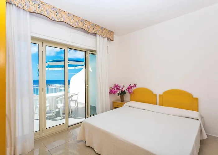 Club La Castellana بلفيديري ماريتّيمو